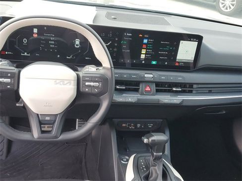 Certified 2025 Kia K4 GT-Line Turbo image 14