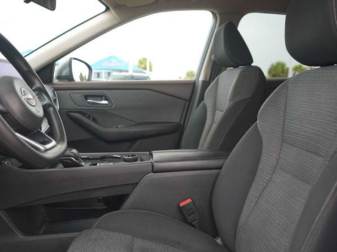 Used 2022 Nissan Rogue SV AWD/4WD image 11