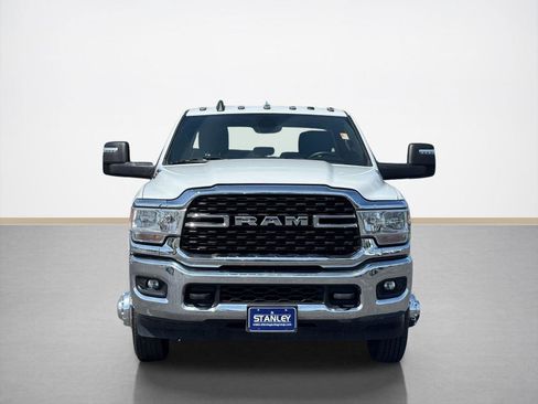 Used 2024 RAM 3500 Big Horn AWD/4WD image 2