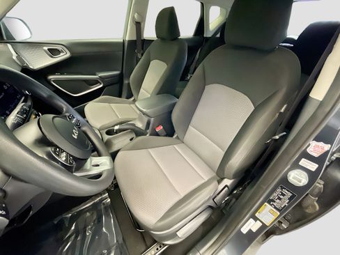 Used 2023 Kia Soul LX w/ Option Group 015 image 12