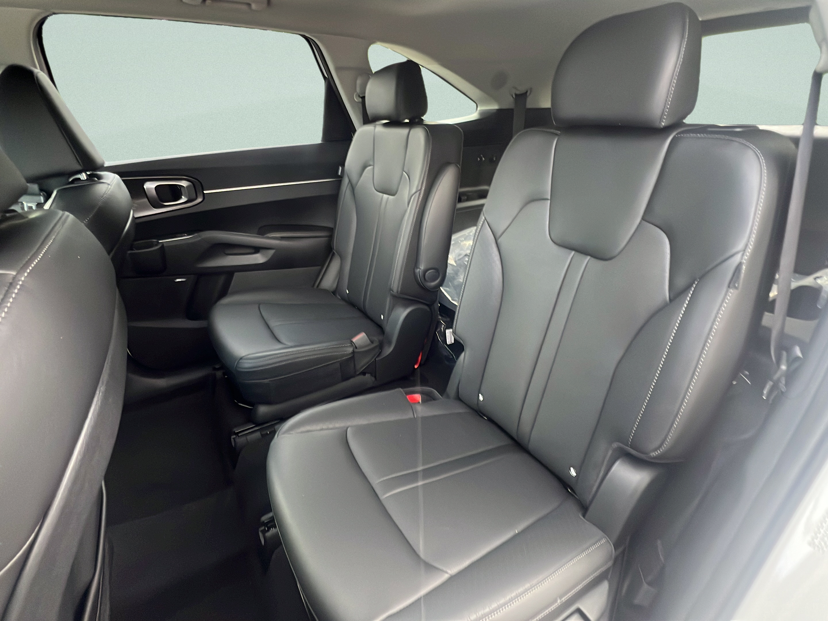 New 2026 Kia Sorento EX w/ EX Premium Package FWD image 10