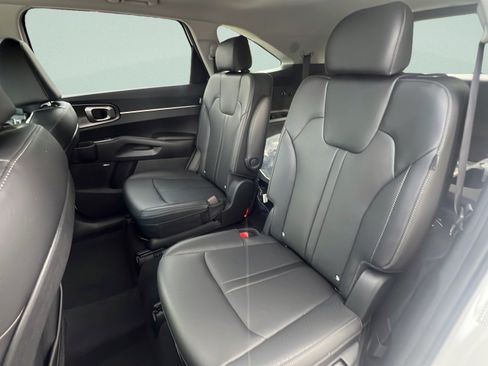 New 2026 Kia Sorento EX w/ EX Premium Package FWD image 10