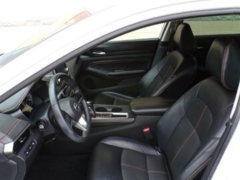 Used 2021 Nissan Altima 2.5 SR FWD image 15