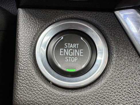 Used 2025 Buick Envista Sport Touring w/ Convenience I Package FWD image 22
