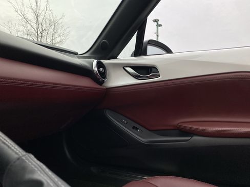 Used 2020 MAZDA MX-5 Miata Grand Touring image 16