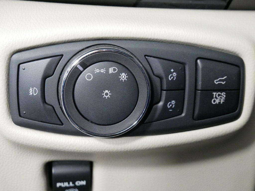 Used 2019 Lincoln Nautilus Select FWD image 24