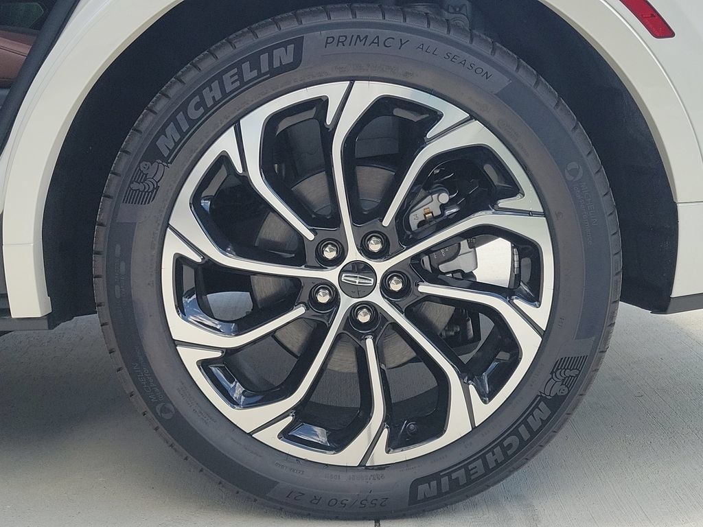 New 2026 Lincoln Nautilus Reserve AWD/4WD image 7