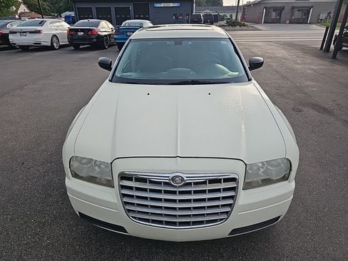 Used 2007 Chrysler 300 RWD image 11