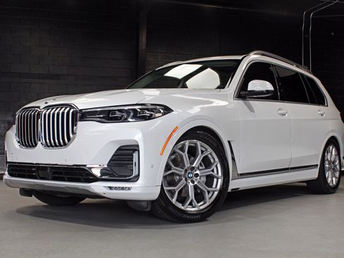 Used 2022 BMW X7 xDrive40i w/ Executive Package AWD/4WD image 96