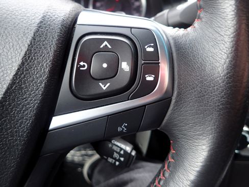 Used 2017 Toyota Camry SE image 15