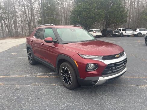 Used 2023 Chevrolet TrailBlazer LT image 1