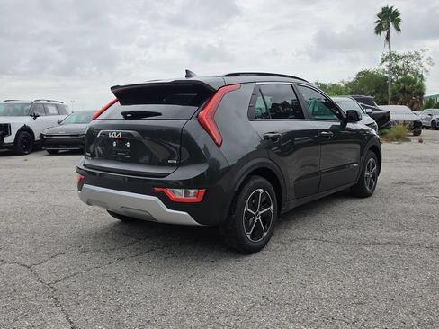New 2026 Kia Niro EX FWD image 8