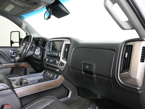 Used 2017 GMC Sierra 3500 Denali w/ Duramax Plus Package AWD/4WD image 15