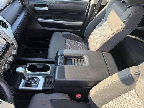 Used 2018 Toyota Tundra SR5 image 38