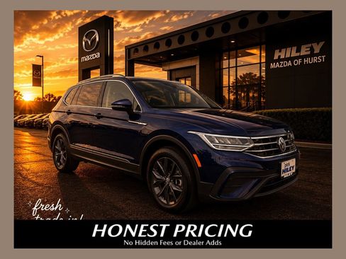 Used 2023 Volkswagen Tiguan SE w/ Panoramic Sunroof Package FWD image 1