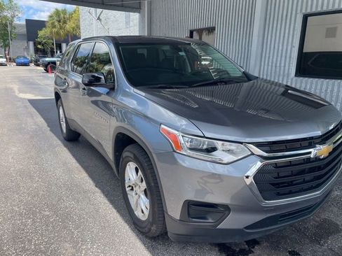 Used 2020 Chevrolet Traverse LS FWD image 9