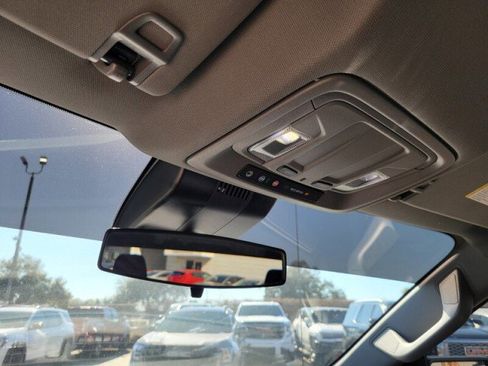 Used 2024 GMC Sierra 1500 Elevation image 25