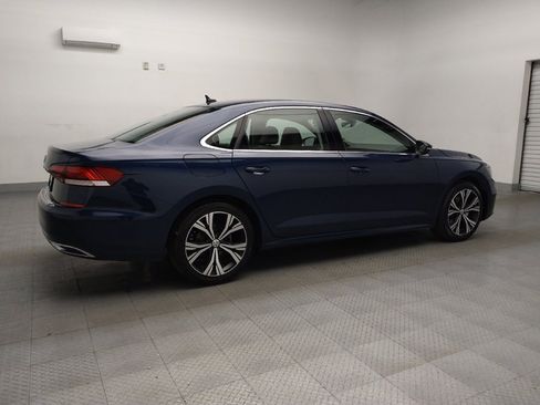 Used 2021 Volkswagen Passat 2.0T SE image 10