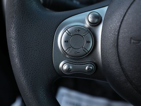 Used 2014 Nissan Versa SL w/ Tech Package image 19