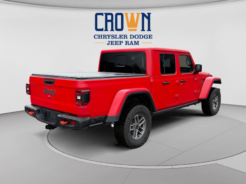 Used 2025 Jeep Gladiator Mojave AWD/4WD image 3