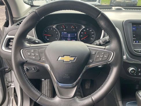Used 2021 Chevrolet Equinox LT image 18