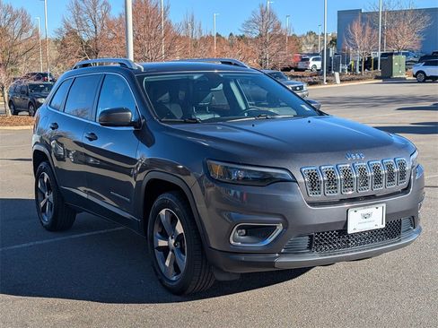 Used 2020 Jeep Cherokee Limited w/ Luxury Group image 7