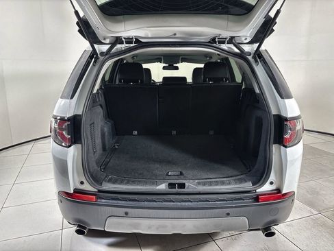 Used 2018 Land Rover Discovery Sport SE AWD/4WD image 19