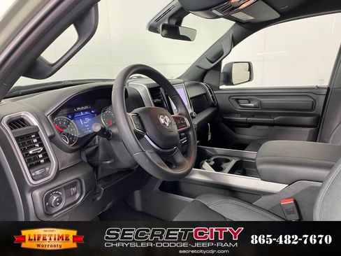 New 2026 RAM 1500 Express AWD/4WD image 11