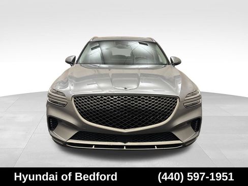 Used 2023 Genesis GV70 2.5T w/ Select Package AWD/4WD image 2