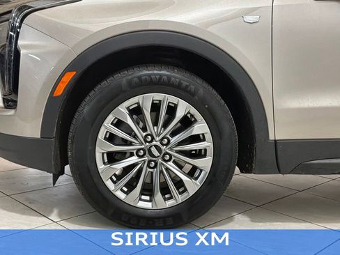 Used 2024 Cadillac XT4 Premium Luxury AWD/4WD image 15