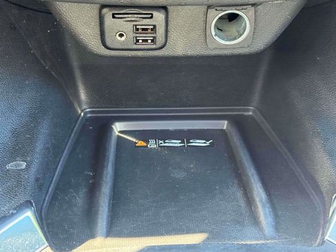 Used 2023 Chevrolet Traverse Premier image 28