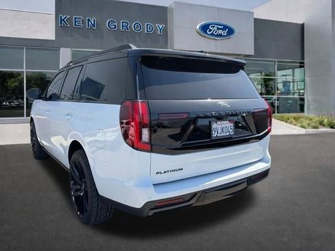 Used 2025 Ford Expedition Platinum w/ Stealth Performance Package image 4