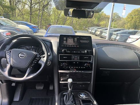 Certified 2024 Nissan Armada Platinum w/ Captain's Chairs Package image 14