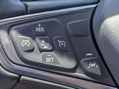 Used 2024 Chevrolet Equinox LT FWD image 13