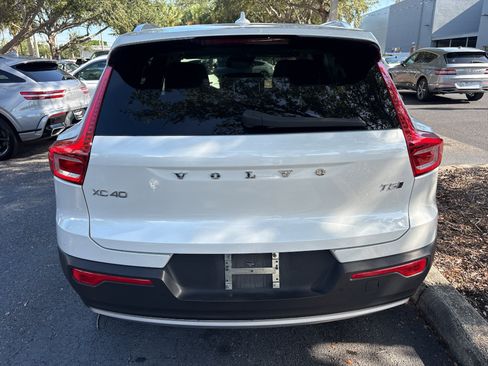 Used 2021 Volvo XC40 T5 Inscription AWD/4WD image 6
