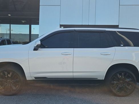 Used 2023 Cadillac Escalade Sport Platinum AWD/4WD image 2