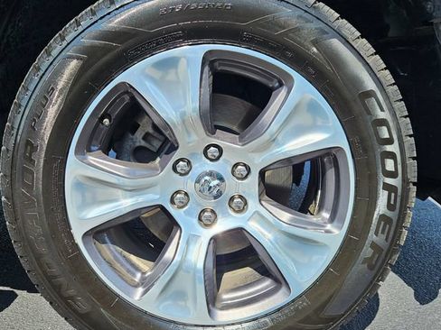Used 2022 RAM 1500 Laramie AWD/4WD image 36
