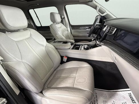 Used 2022 Jeep Wagoneer Series II w/ Premium Group I image 36