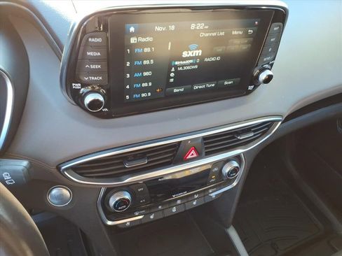 Used 2020 Hyundai Santa Fe Limited image 32