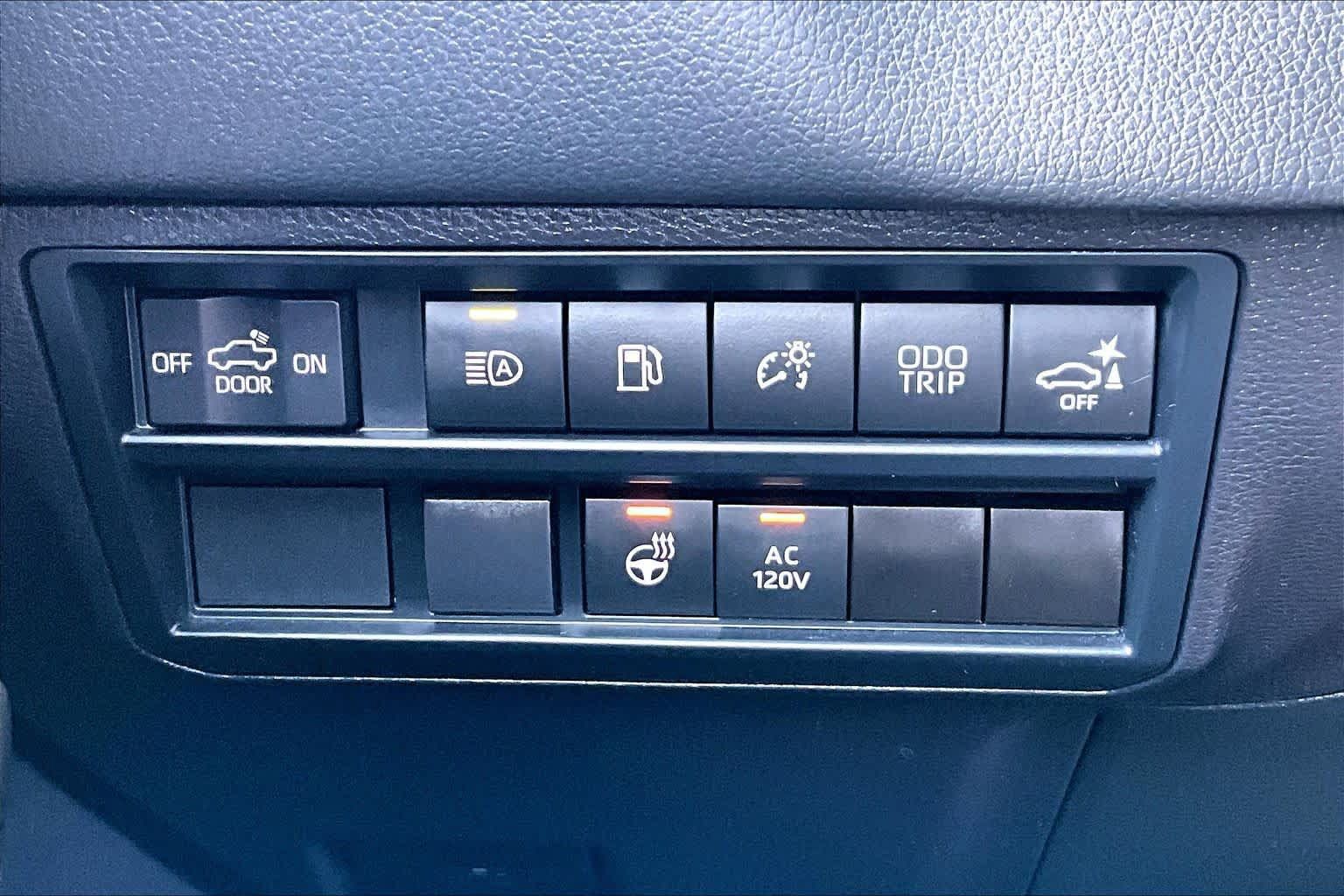 Used 2024 Toyota Tundra Limited AWD/4WD image 34