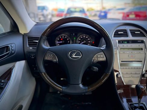 Used 2010 Lexus ES 350 FWD image 11
