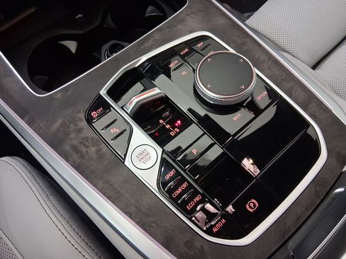 New 2026 BMW X5 sDrive40i w/ M Sport Package RWD image 17