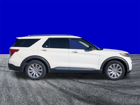 Certified 2024 Ford Explorer Limited w/ Limited Technology Package RWD image 3