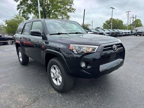 Used 2024 Toyota 4Runner SR5 image 1