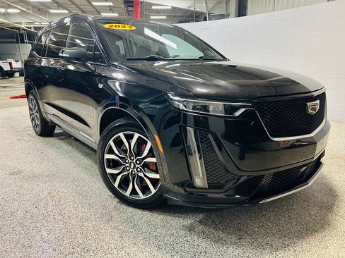 Used 2023 Cadillac XT6 Sport w/ Platinum Package image 1