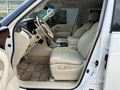 Used 2013 INFINITI QX56 4WD w/ Deluxe Touring Pkg image 28