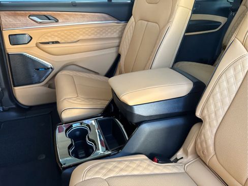 New 2026 Jeep Grand Cherokee L Summit AWD/4WD image 41