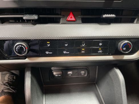 Used 2024 Kia Sportage LX image 30