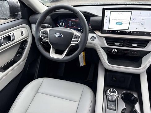 New 2026 Ford Explorer Active w/ Active Comfort Package image 15