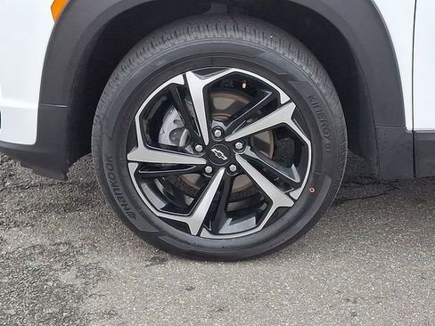 Used 2023 Chevrolet TrailBlazer RS AWD/4WD image 8